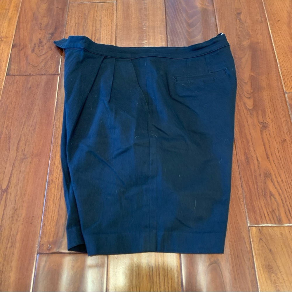 Ellen Tracy Shorts Size 8 Black Bermuda Chino High Rise Pleated Front Wide Leg - Picture 5 of 6